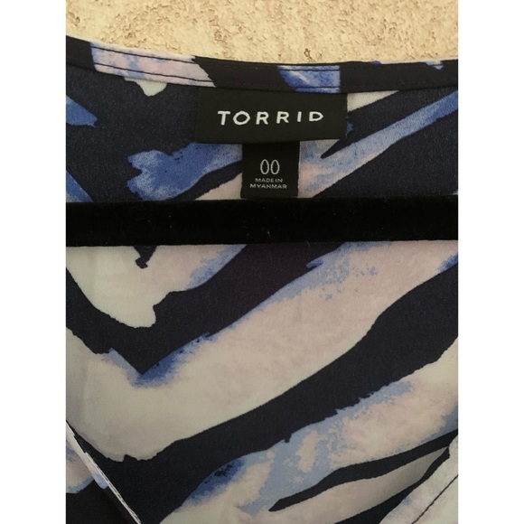 20.  Torrid Navy Zebra Georgette Peplum  Blouse Size 10 (M/L) - Picture 6 of 8